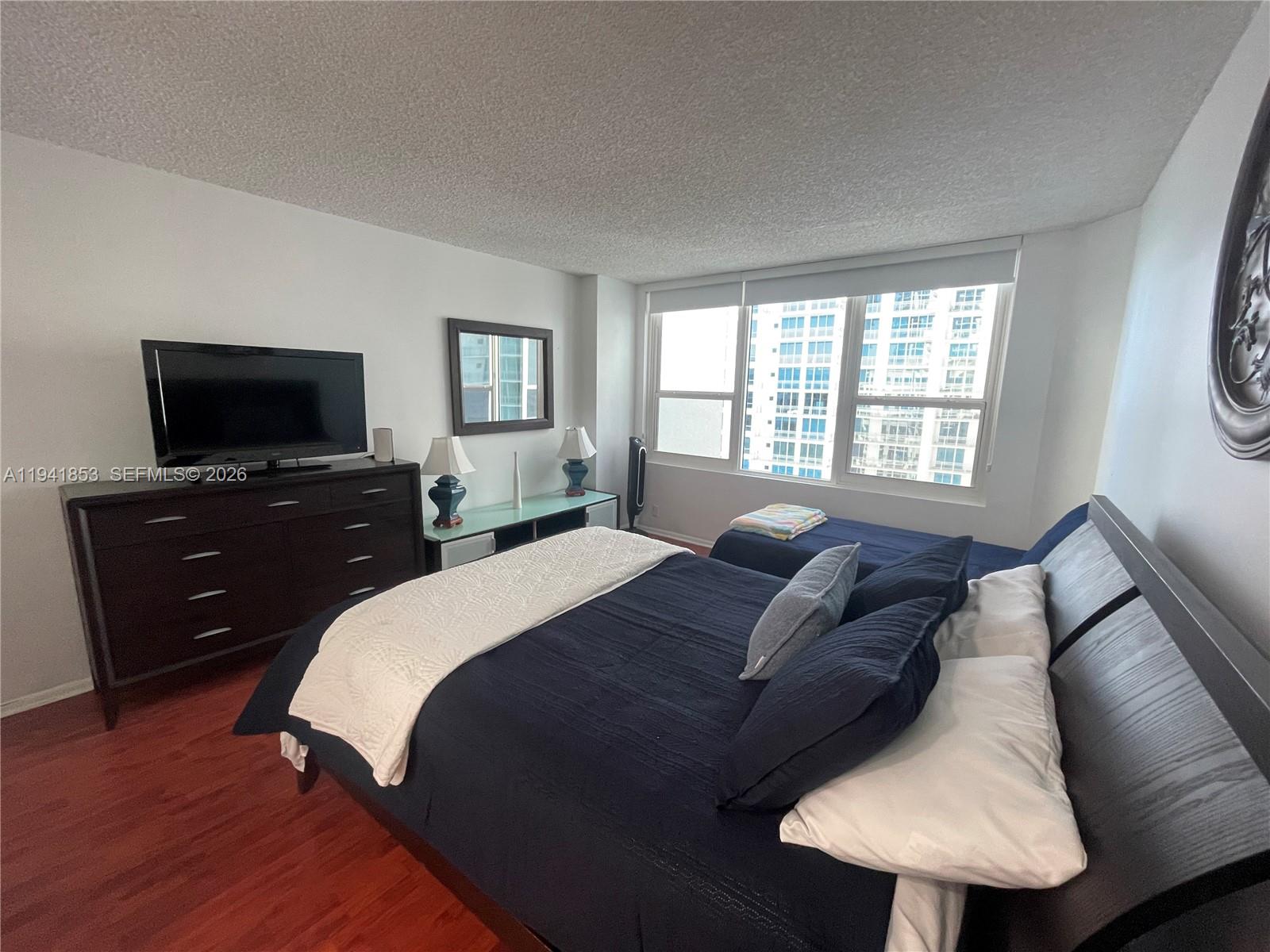 ALEXANDER TOWERS CONDO - Residential Lease