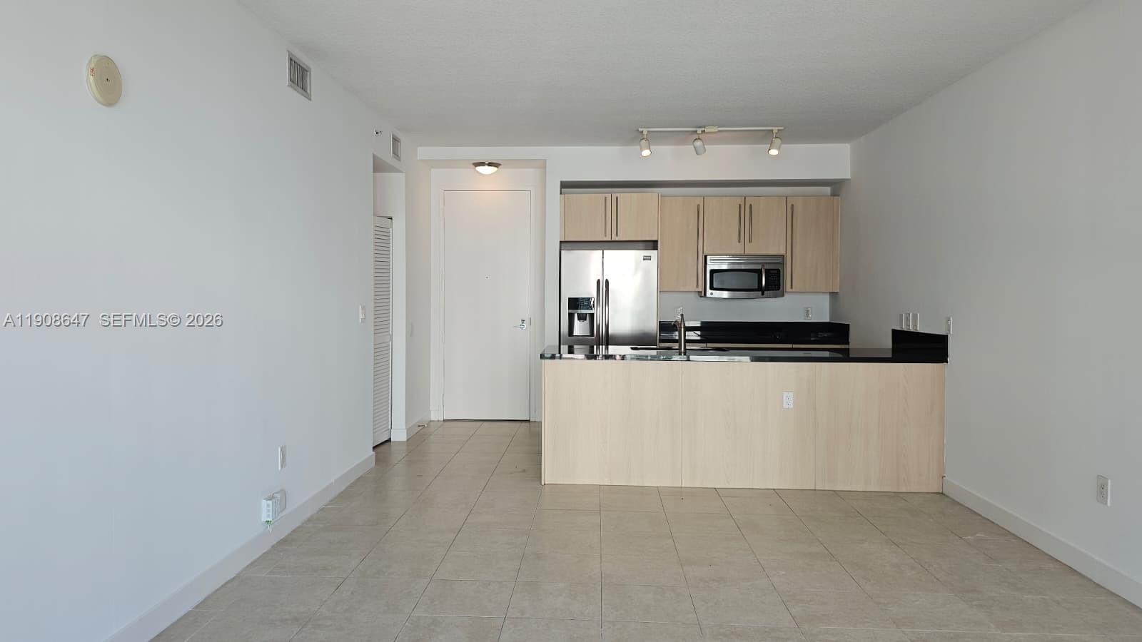 1111 SW 1st Ave 2124-N