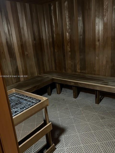 VERANDA CONDO - Residential