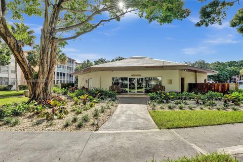 A home in Lauderdale Lakes