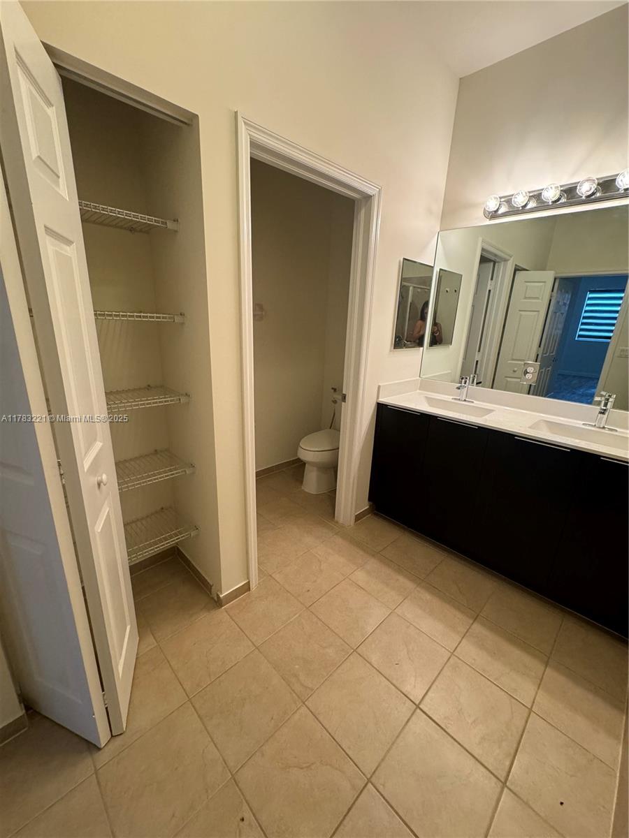 CENTURY TOWNHOMES AT BIRD - Residential Lease