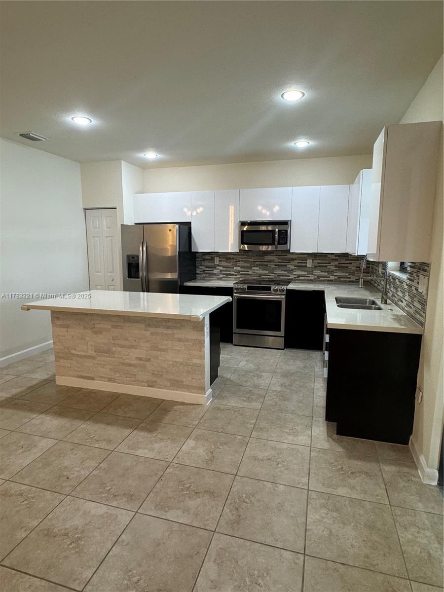 CENTURY TOWNHOMES AT BIRD - Residential Lease