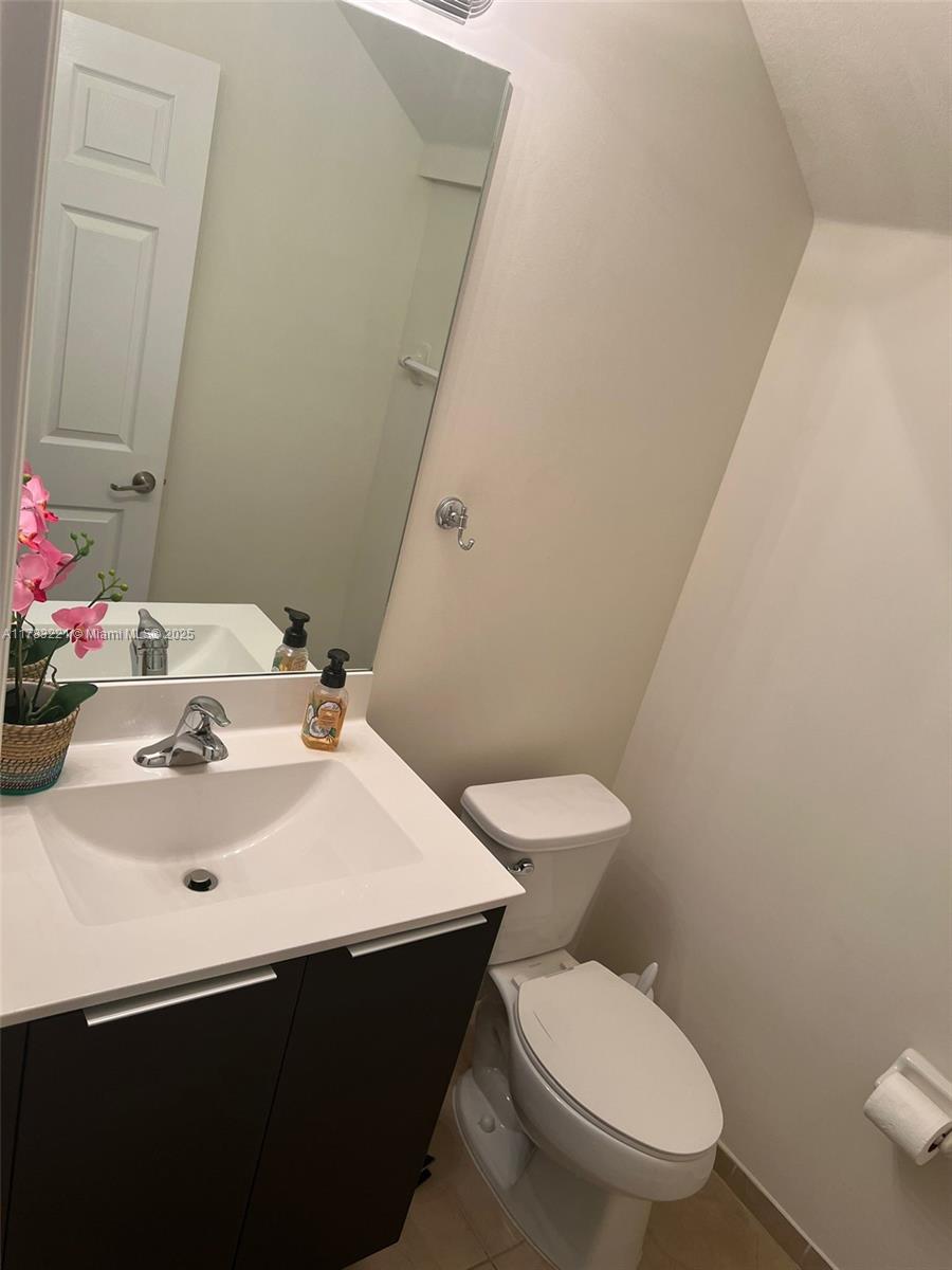 CENTURY TOWNHOMES AT BIRD - Residential Lease