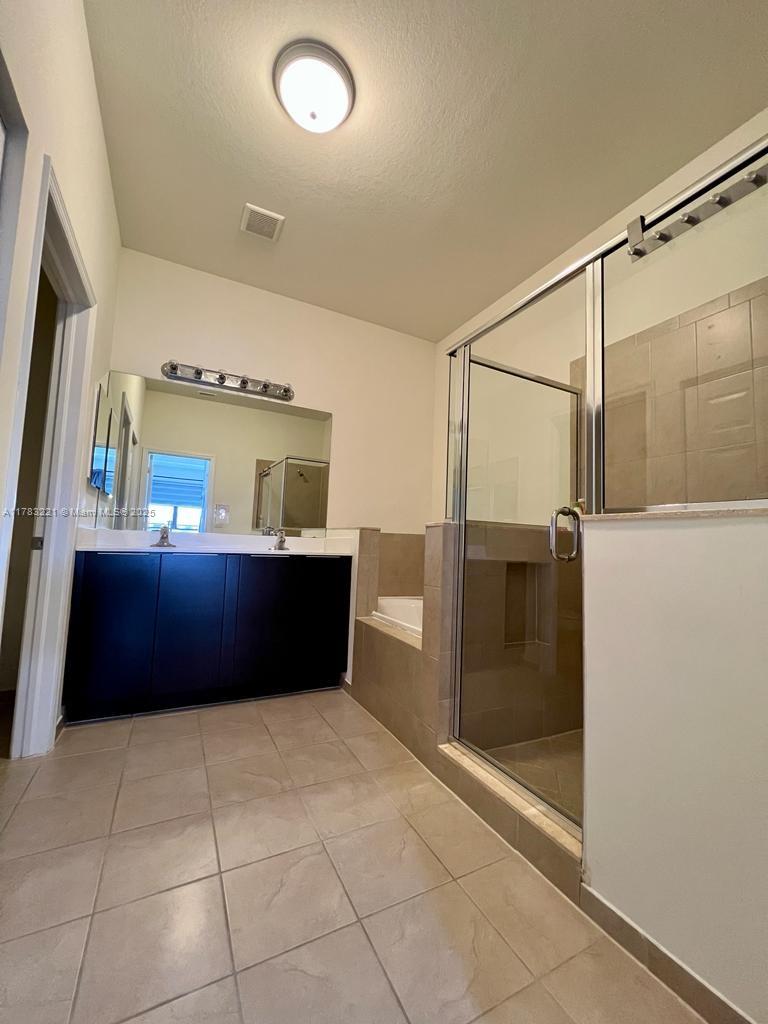 CENTURY TOWNHOMES AT BIRD - Residential Lease