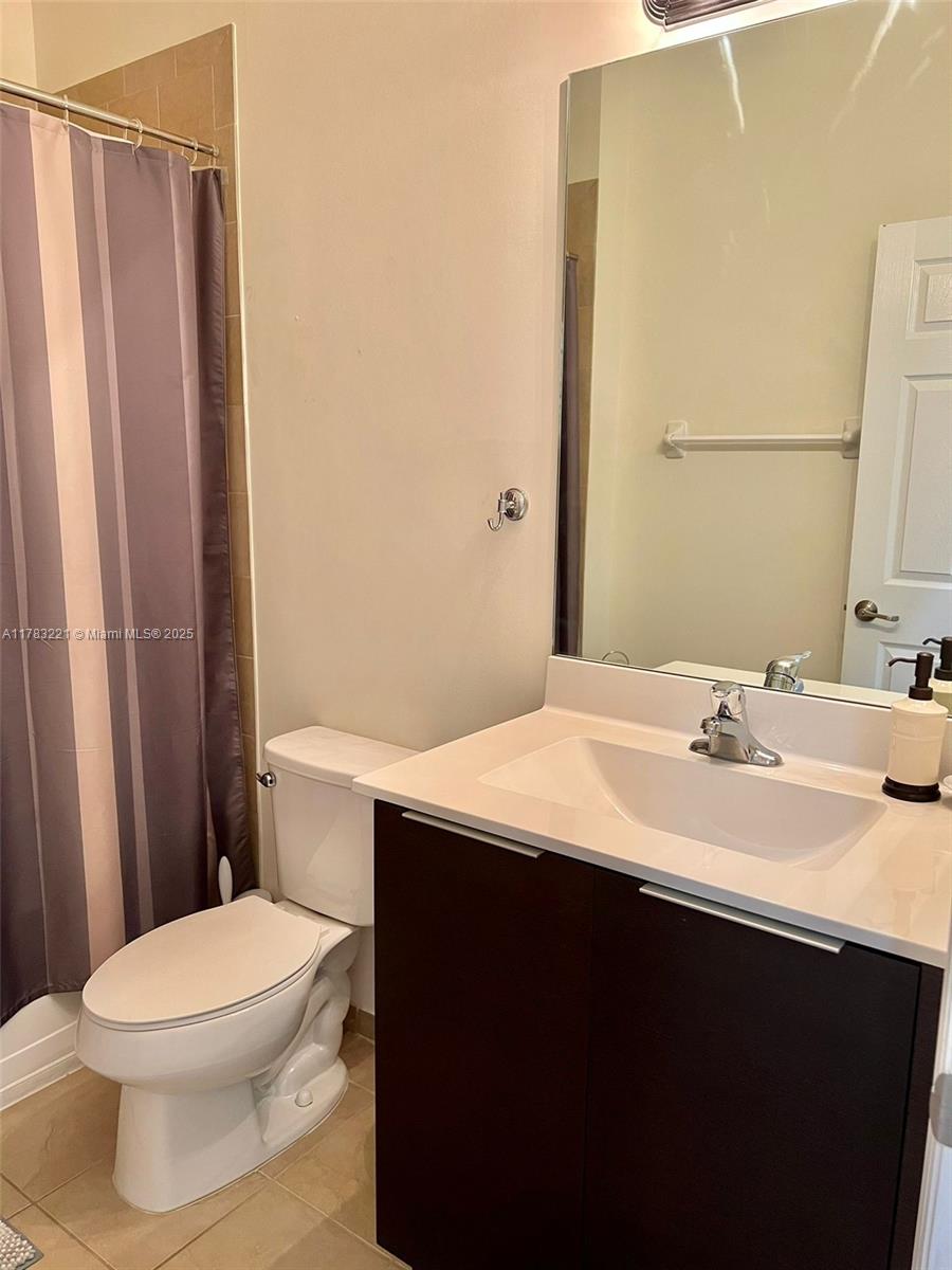 CENTURY TOWNHOMES AT BIRD - Residential Lease