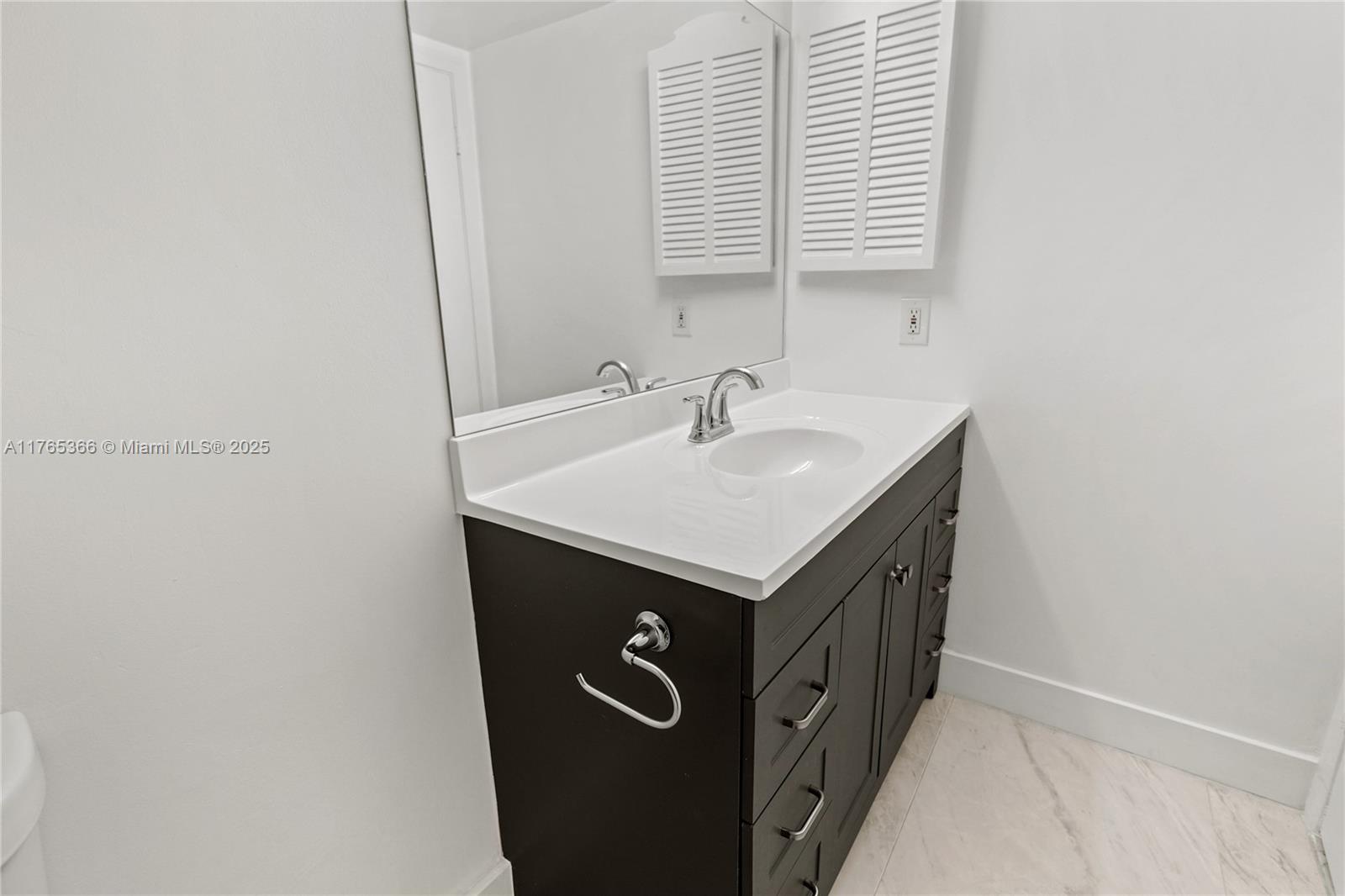 WELLINGTON CONDOS - Residential