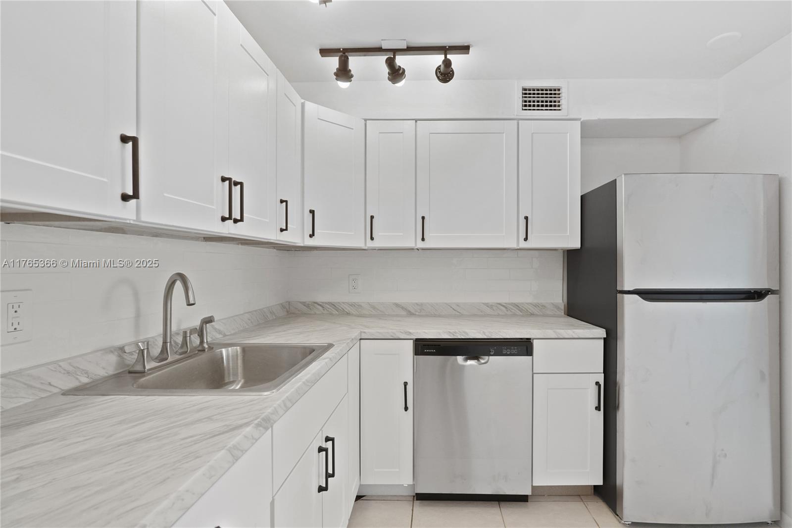 WELLINGTON CONDOS - Residential