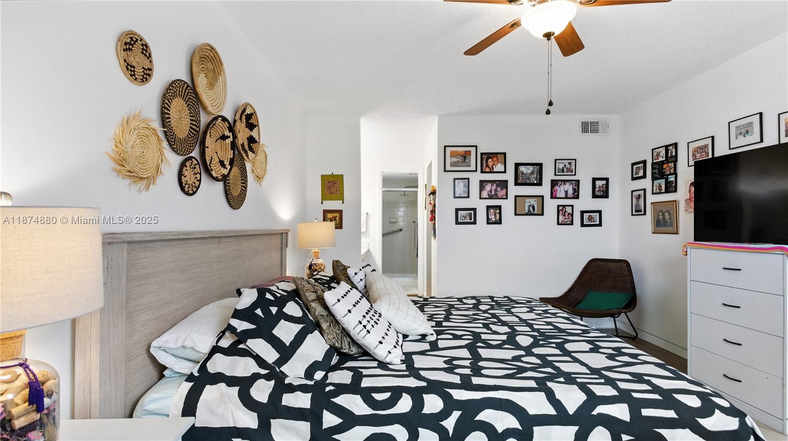 SUNRISE LAKES 214 CONDO - Residential