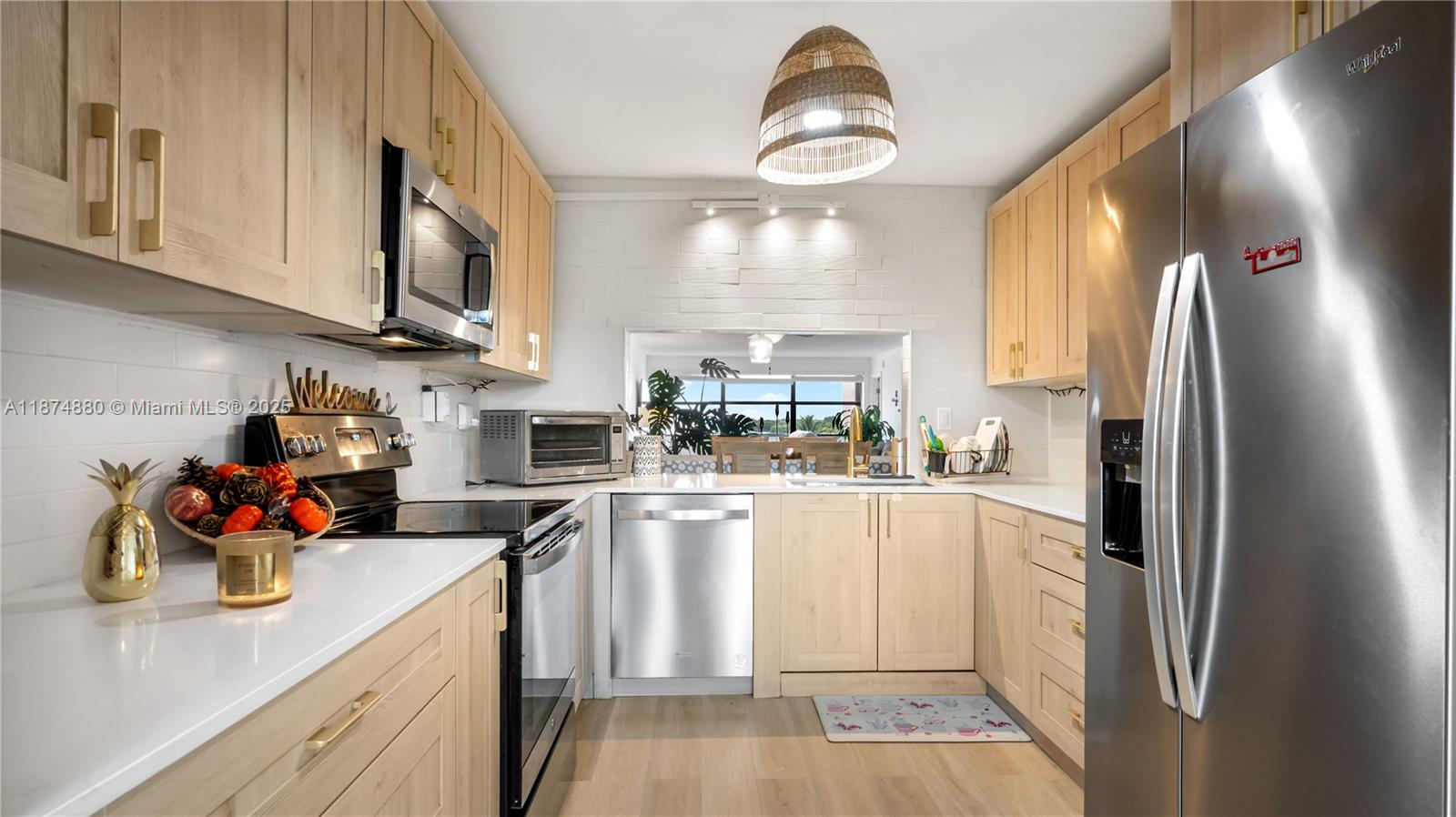 SUNRISE LAKES 214 CONDO - Residential