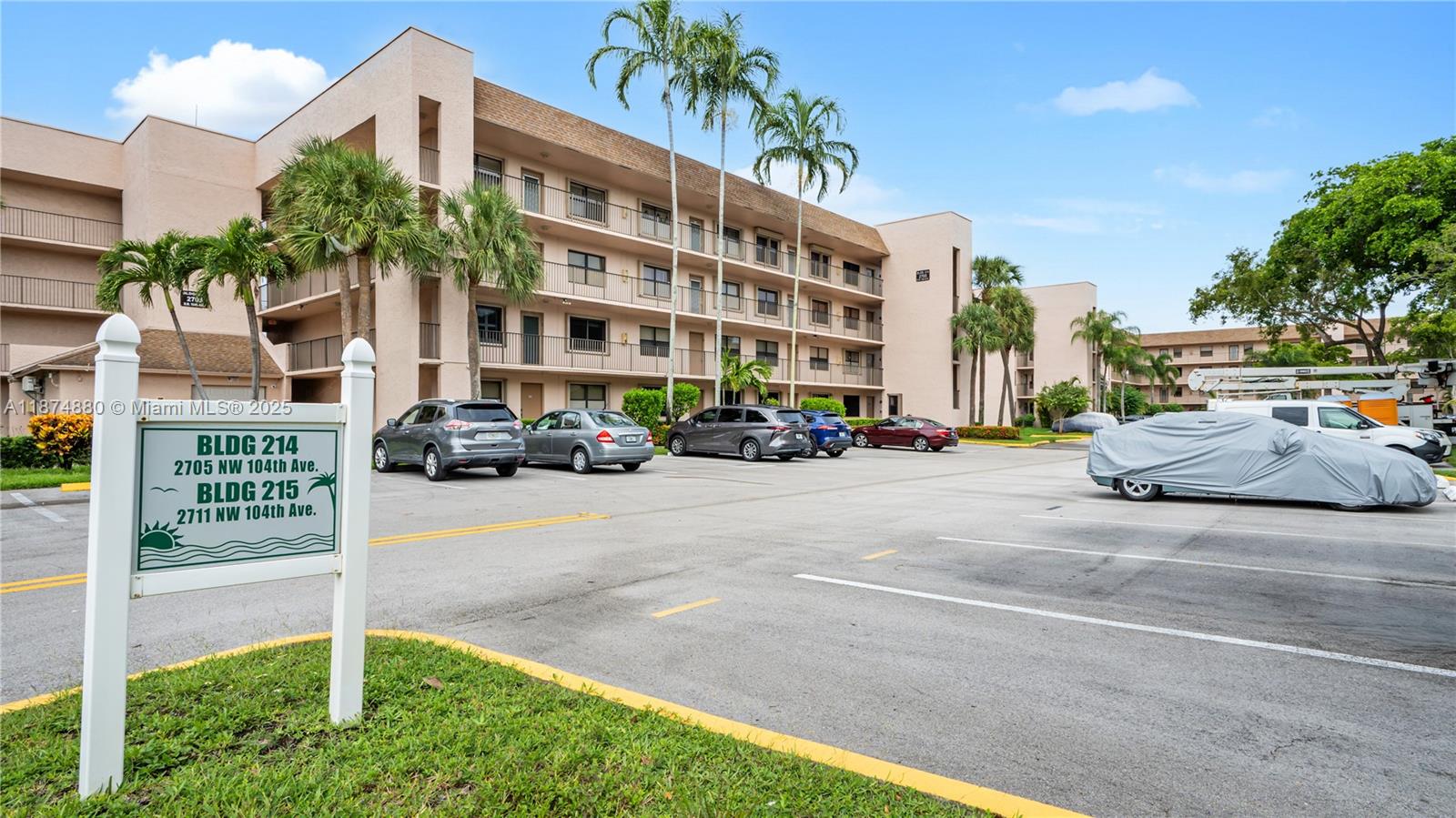 SUNRISE LAKES 214 CONDO - Residential