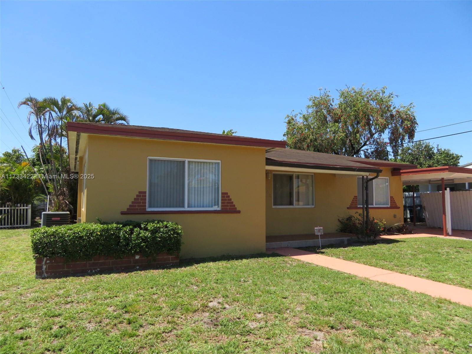 5700 Nw 111th Ter, Hialeah, Miami-Dade County, Florida - 3 Bedrooms  
2 Bathrooms - 
