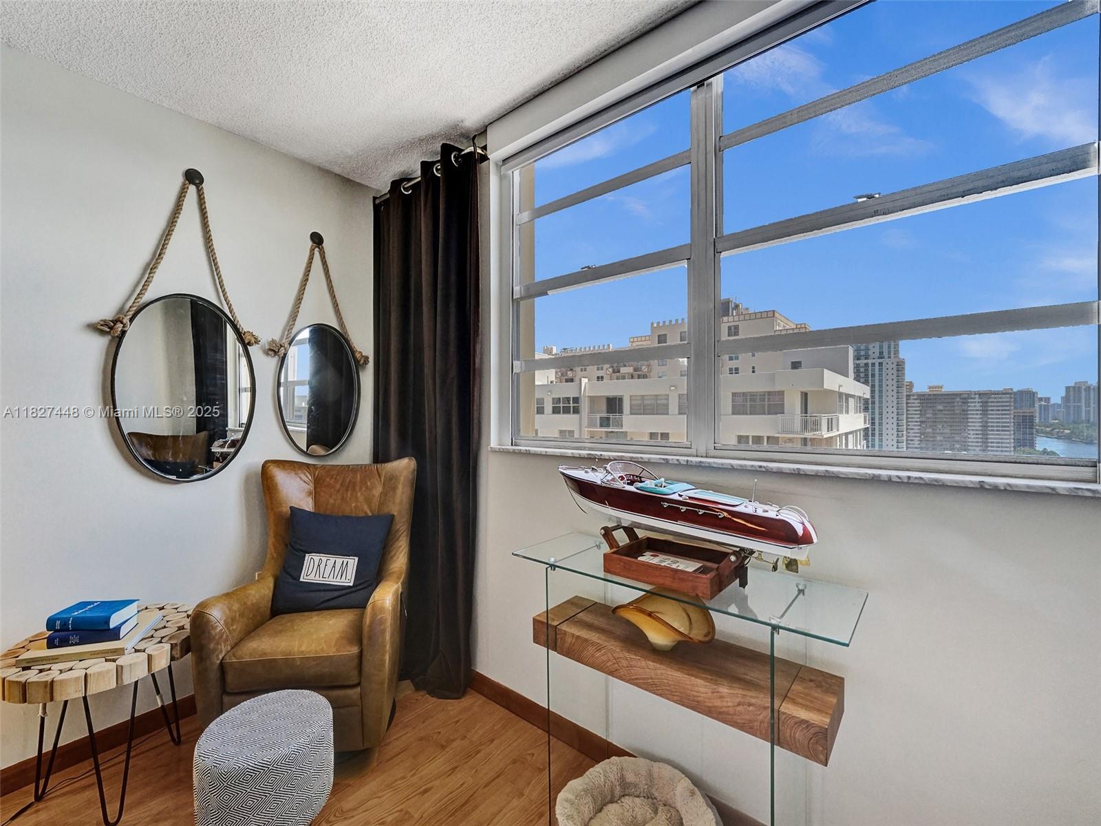 PLAZA TOWERS NORTH CONDO - Residential