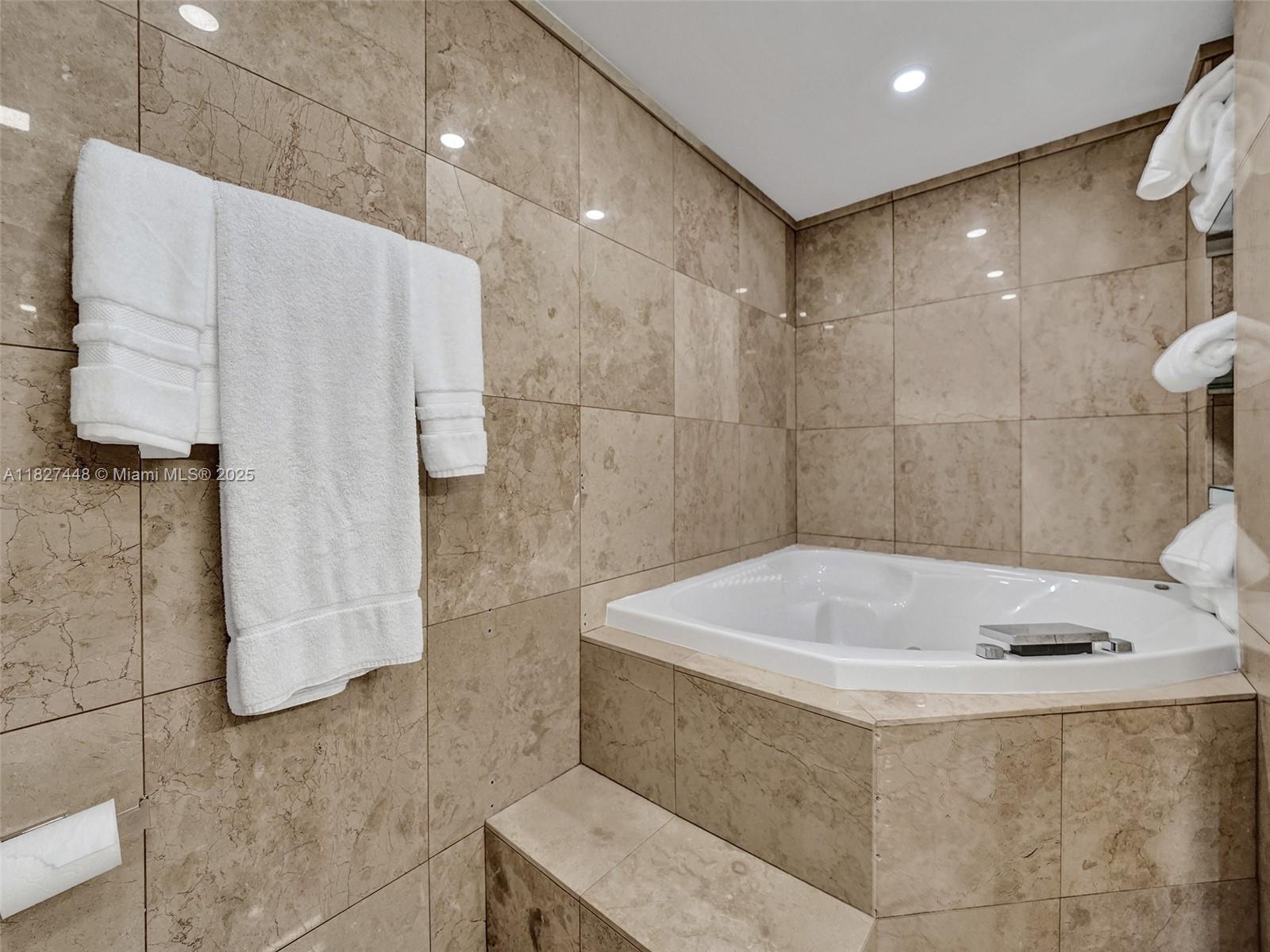 PLAZA TOWERS NORTH CONDO - Residential