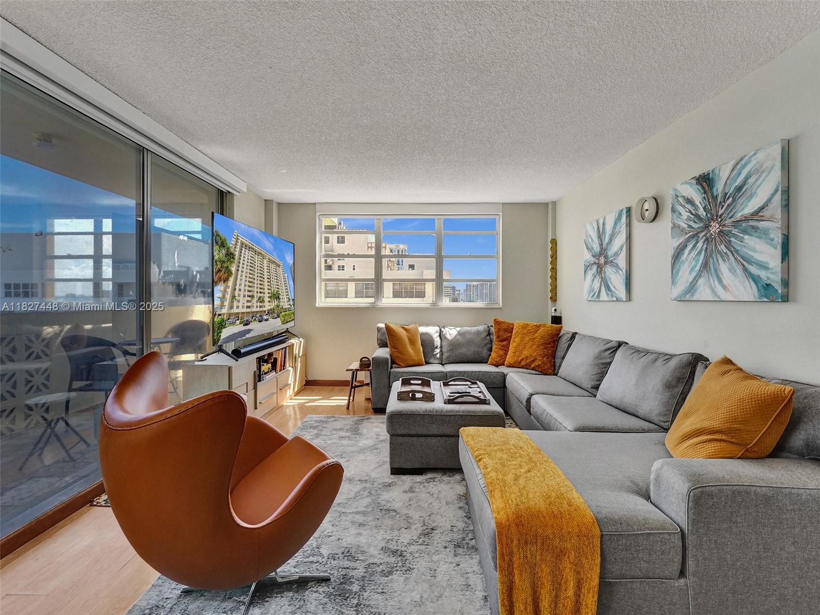 PLAZA TOWERS NORTH CONDO - Residential