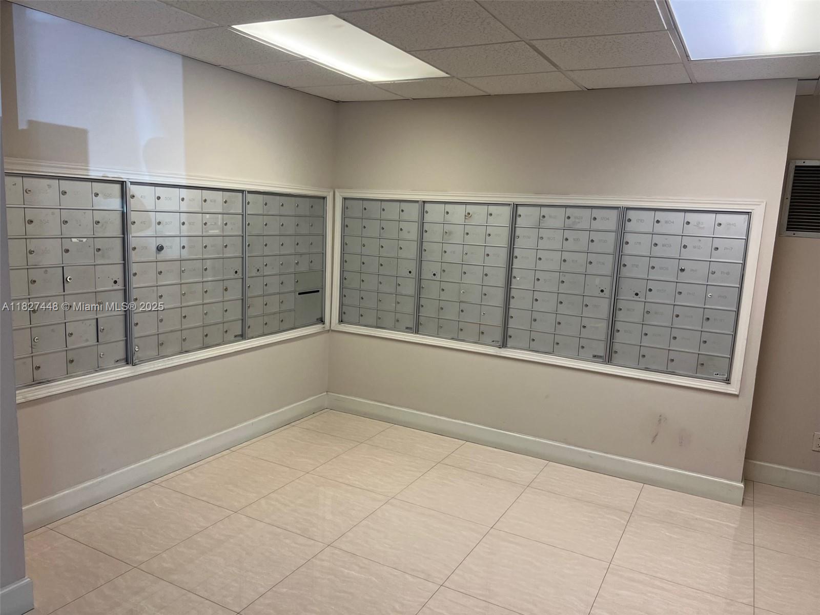 PLAZA TOWERS NORTH CONDO - Residential