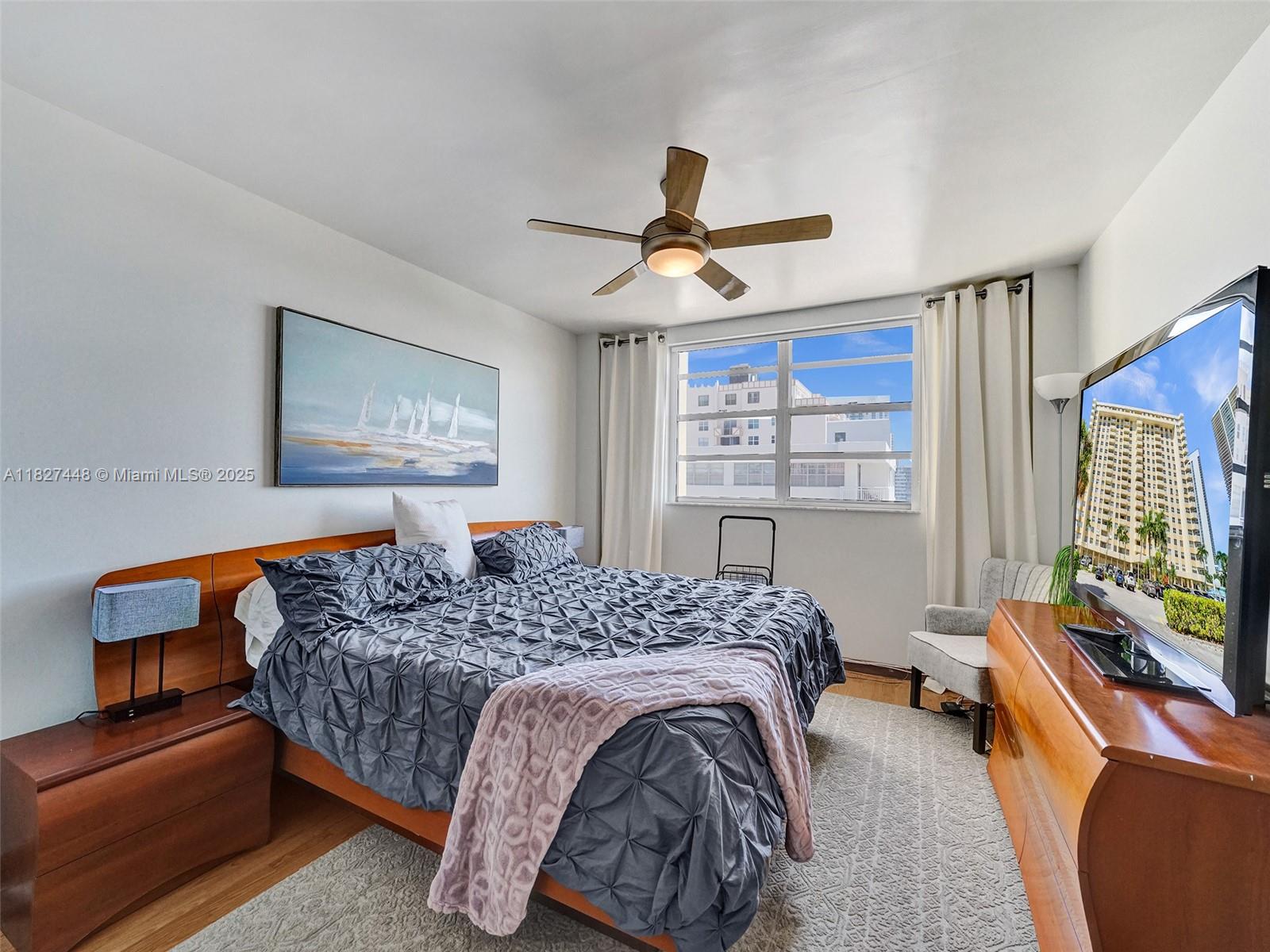 PLAZA TOWERS NORTH CONDO - Residential