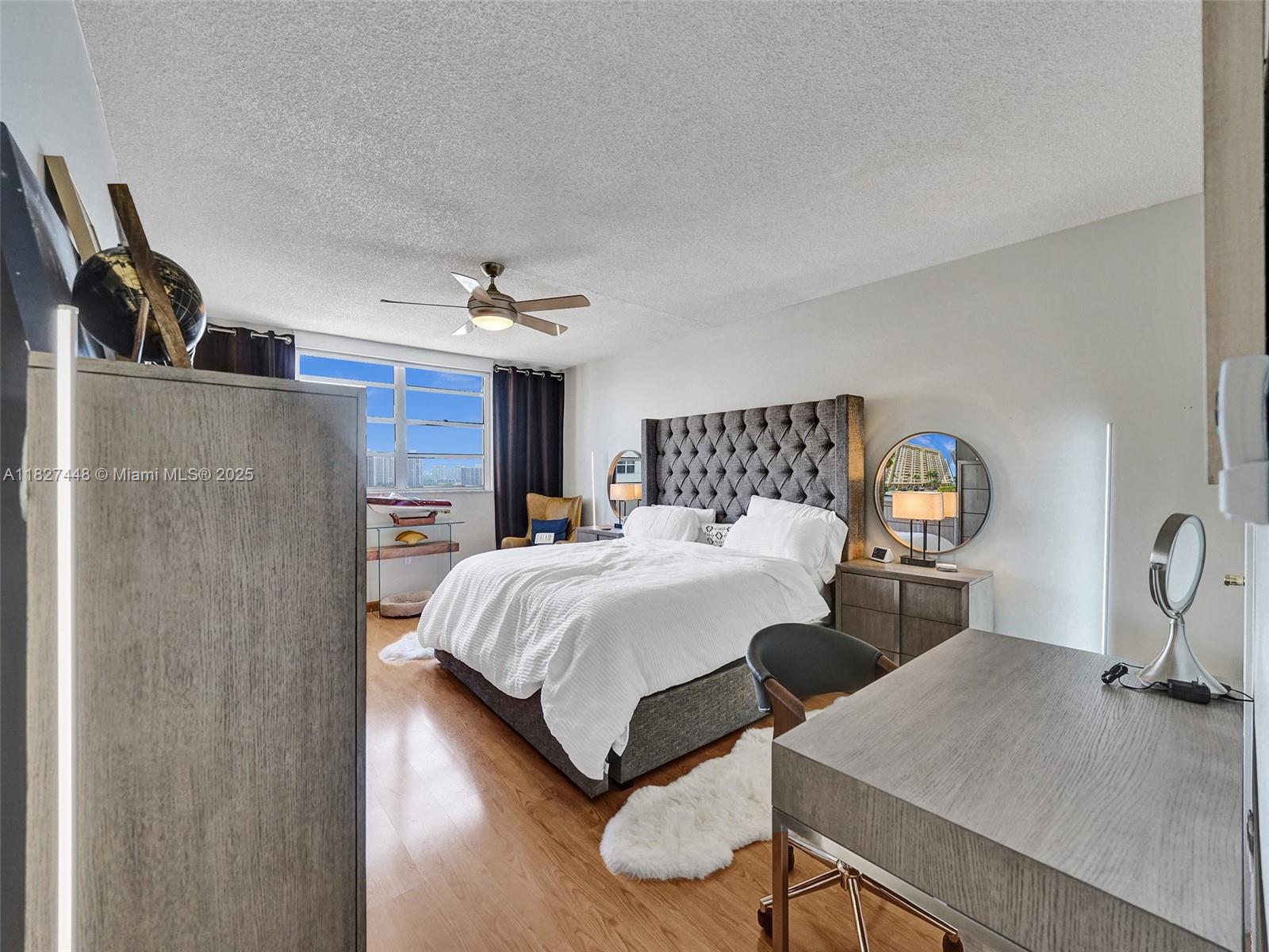 PLAZA TOWERS NORTH CONDO - Residential