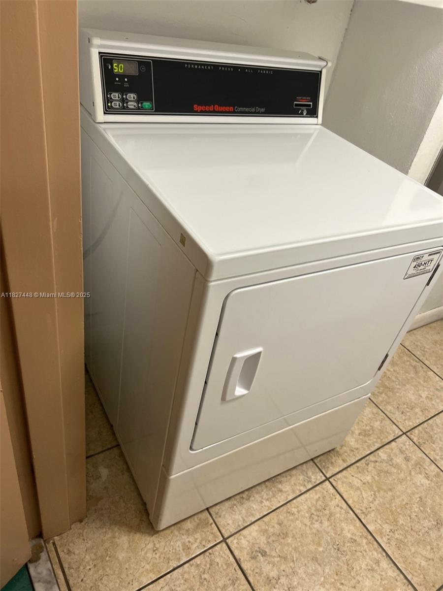 PLAZA TOWERS NORTH CONDO - Residential