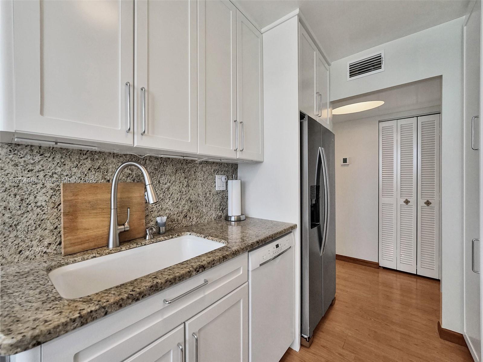 PLAZA TOWERS NORTH CONDO - Residential