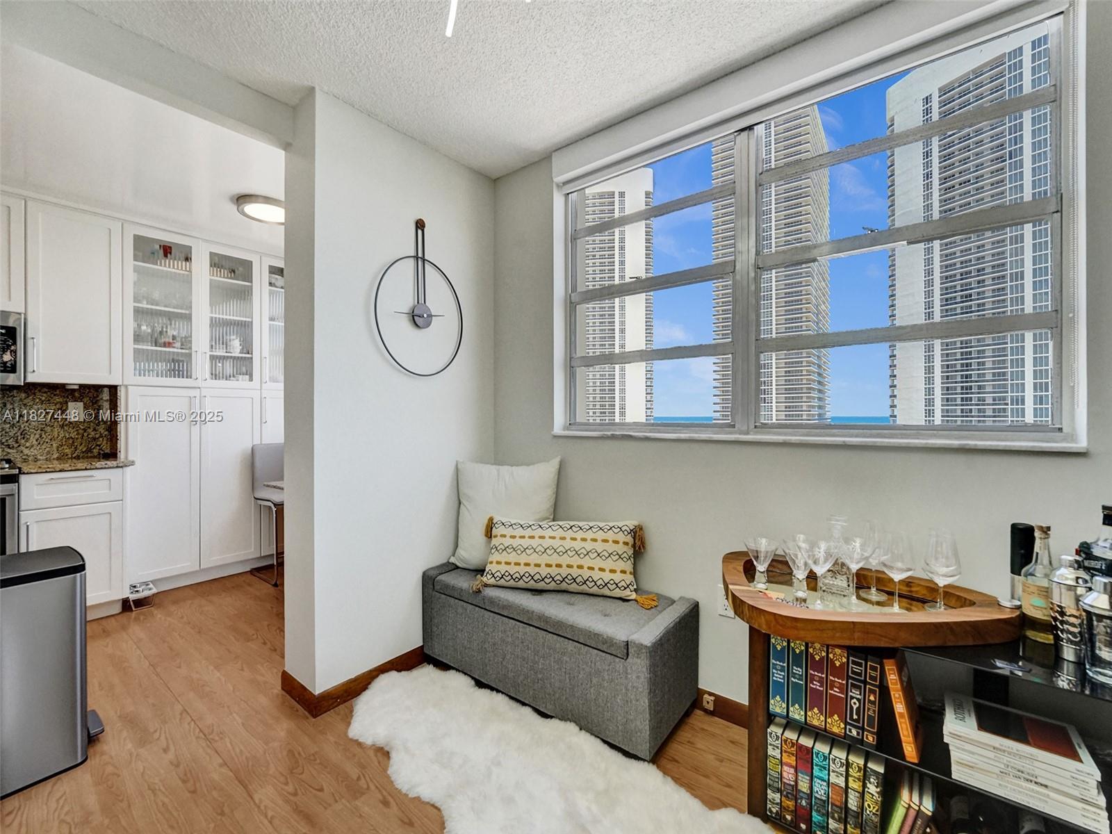 PLAZA TOWERS NORTH CONDO - Residential