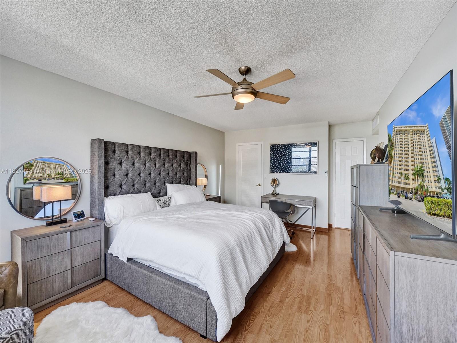 PLAZA TOWERS NORTH CONDO - Residential