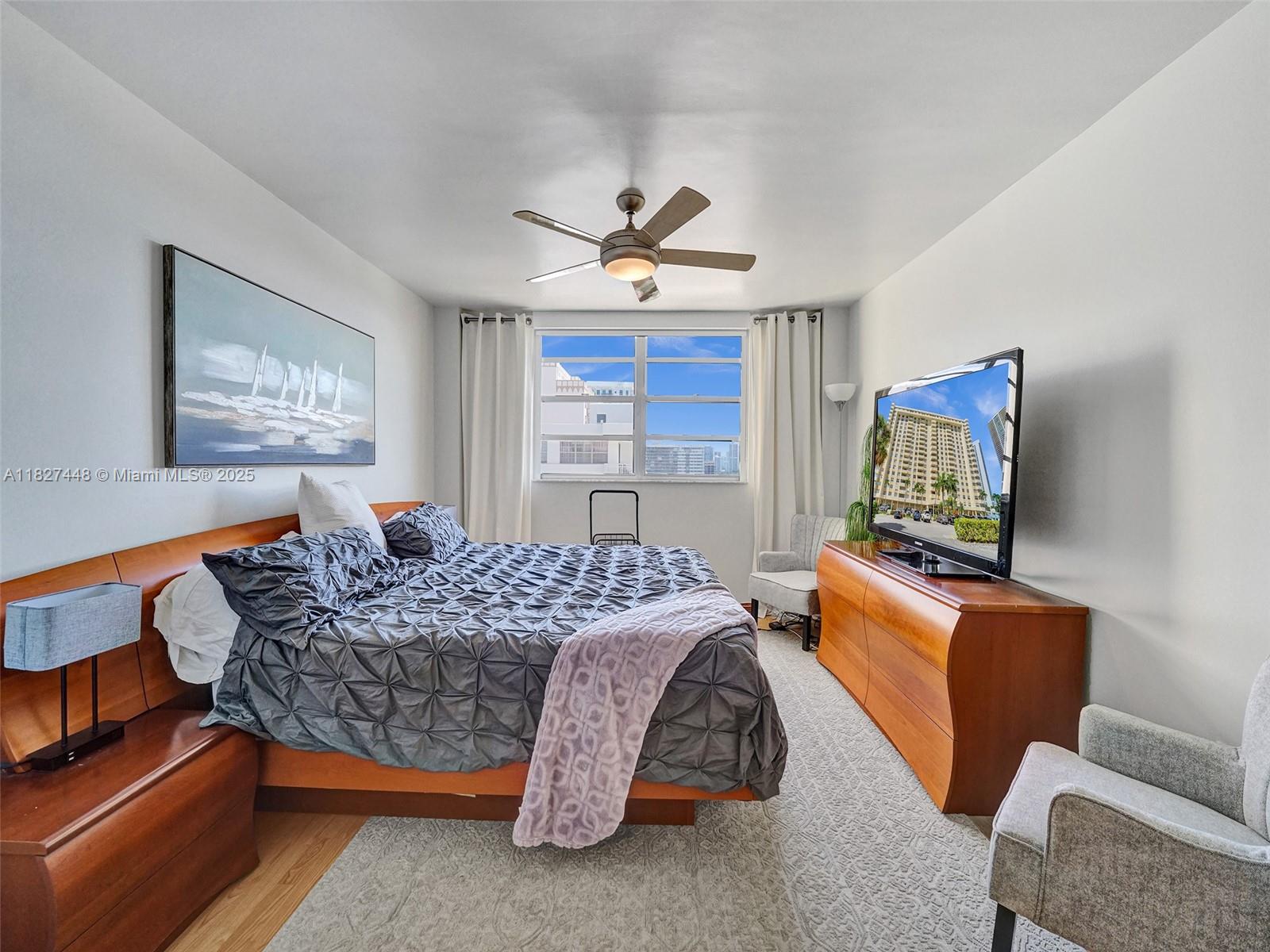 PLAZA TOWERS NORTH CONDO - Residential