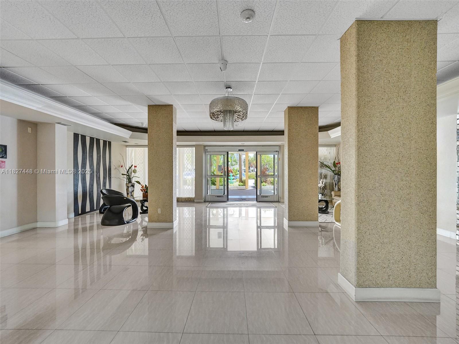 PLAZA TOWERS NORTH CONDO - Residential