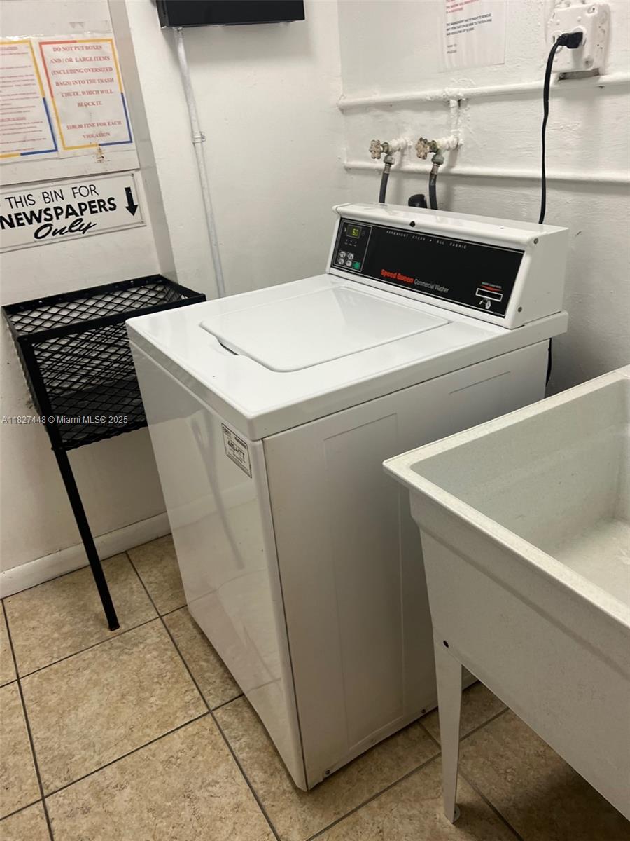 PLAZA TOWERS NORTH CONDO - Residential