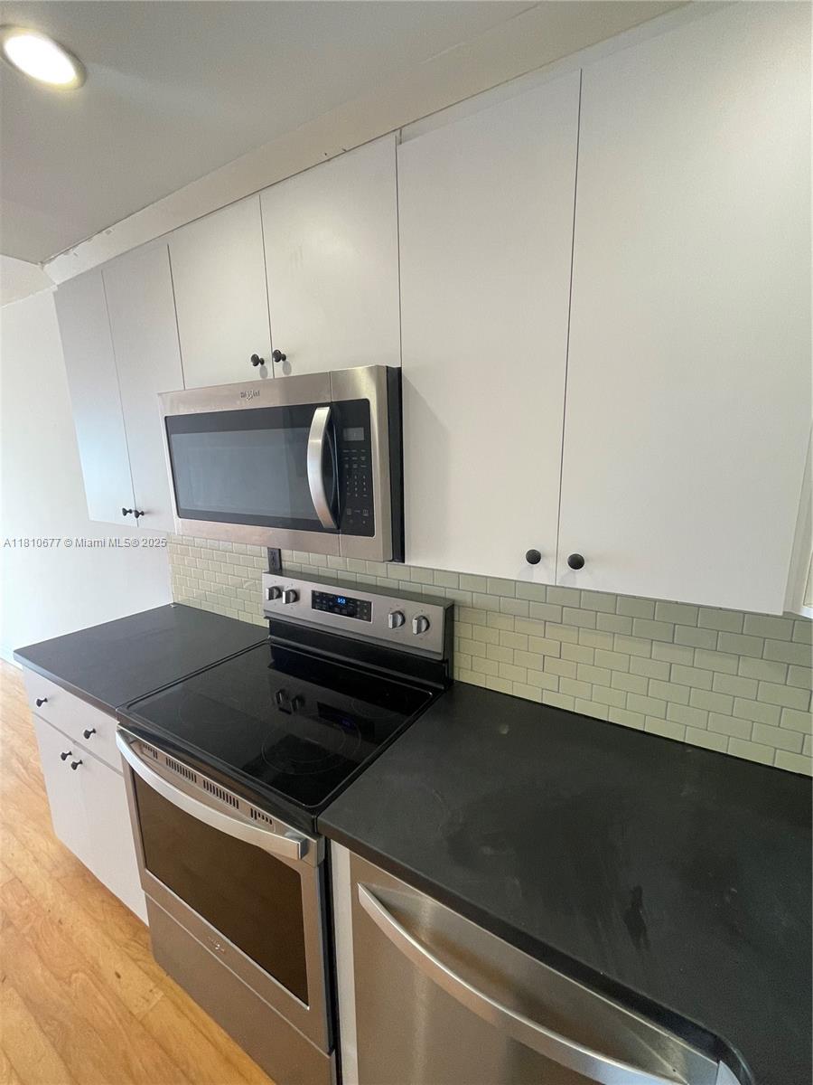 600 NE 25th St 43