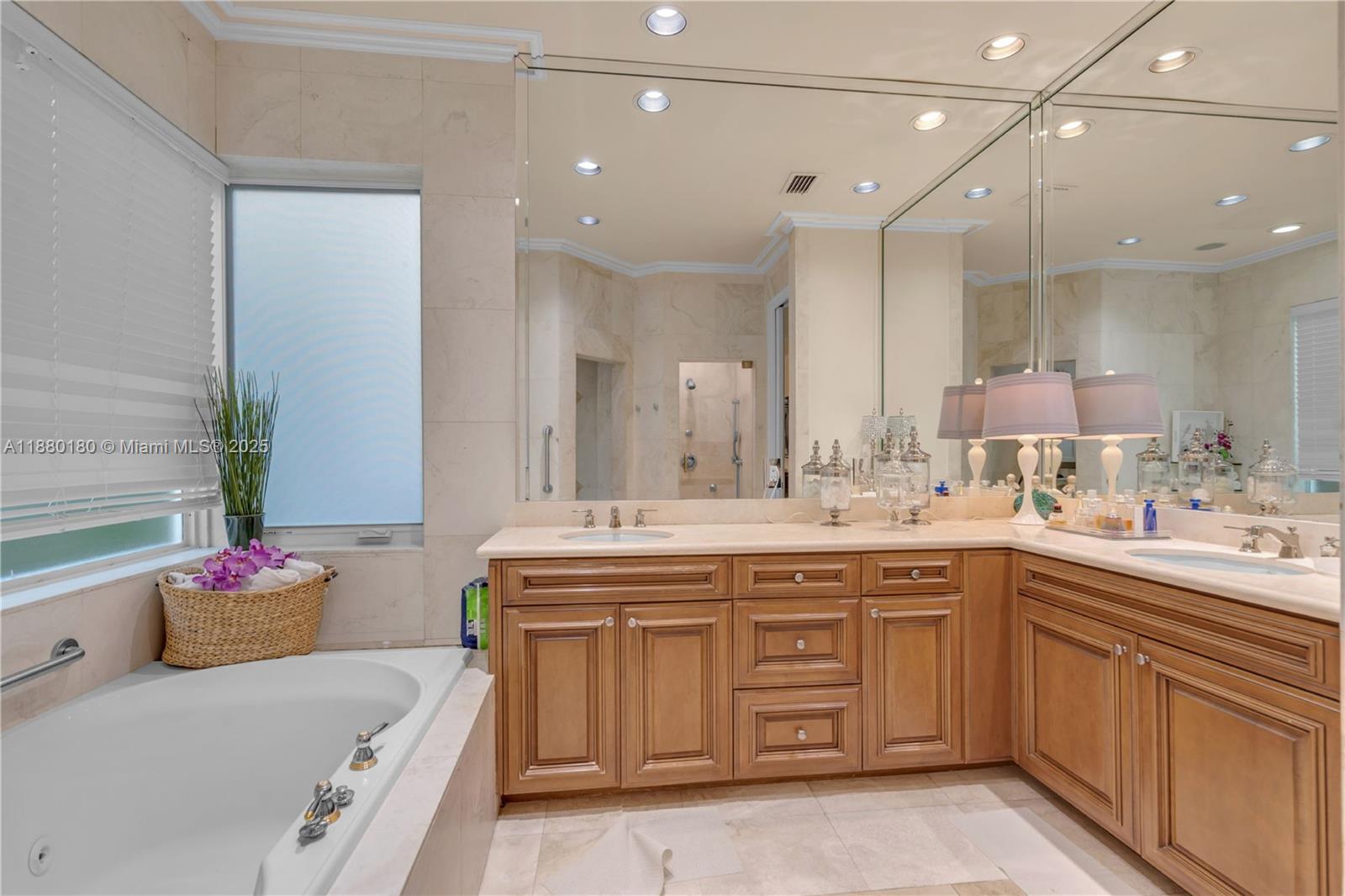 GOLDEN GATE ESTATES & MAR - Residential