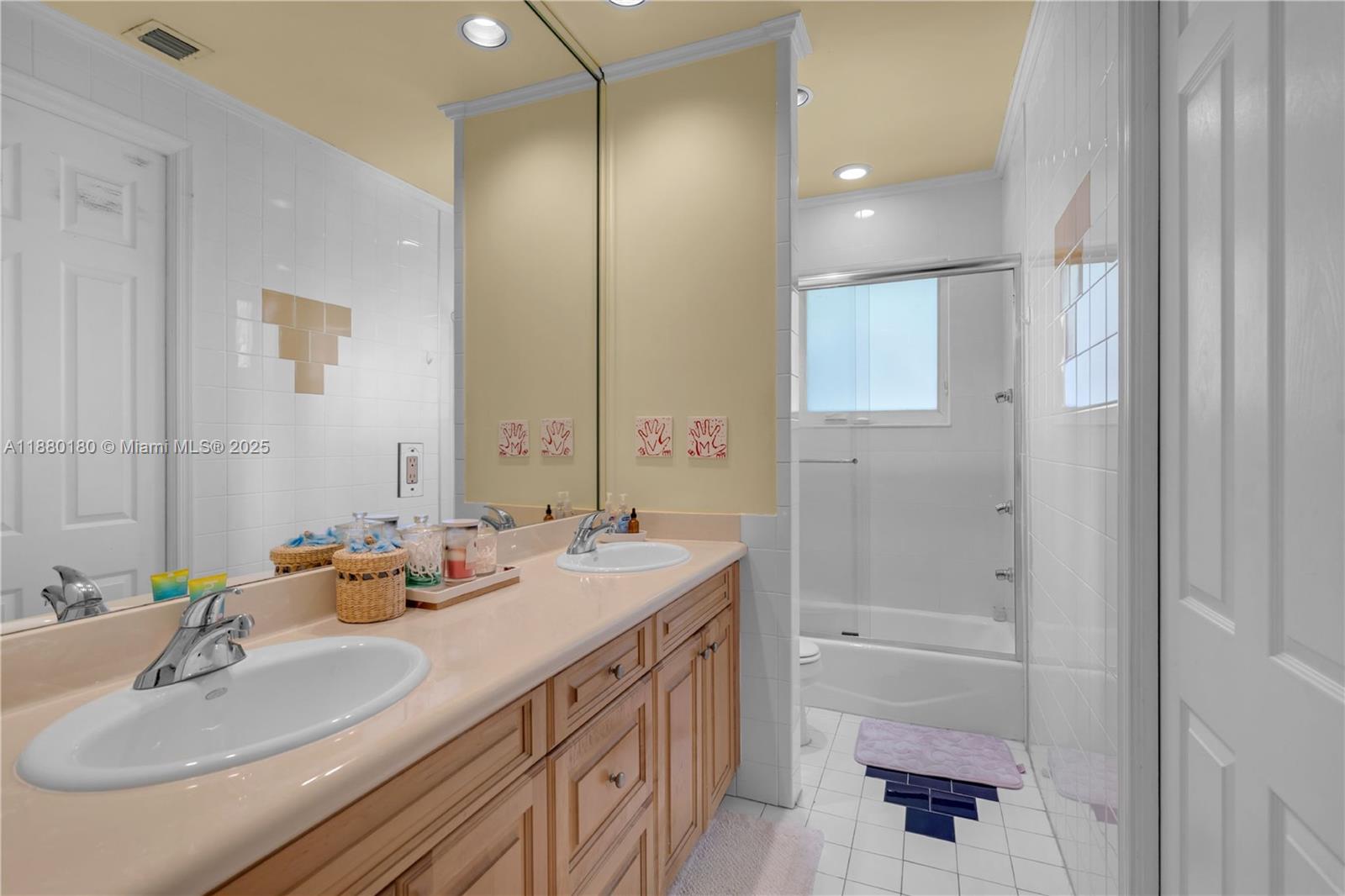 GOLDEN GATE ESTATES & MAR - Residential