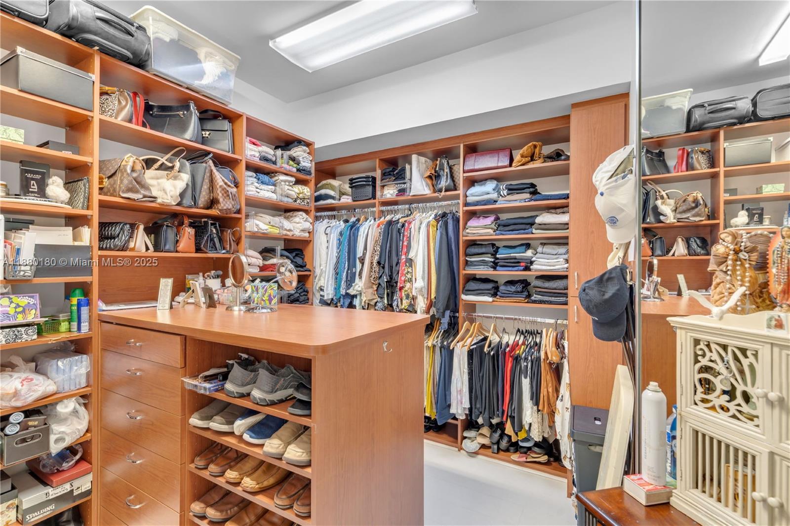 GOLDEN GATE ESTATES & MAR - Residential