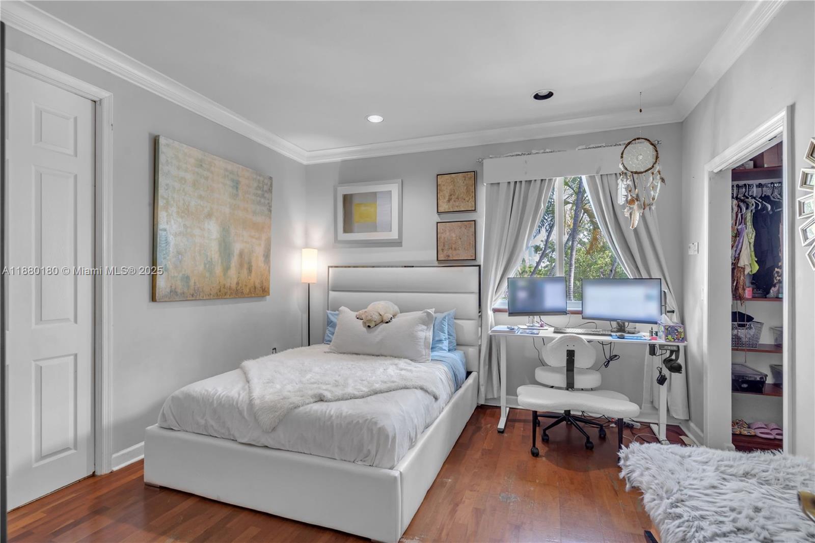 GOLDEN GATE ESTATES & MAR - Residential