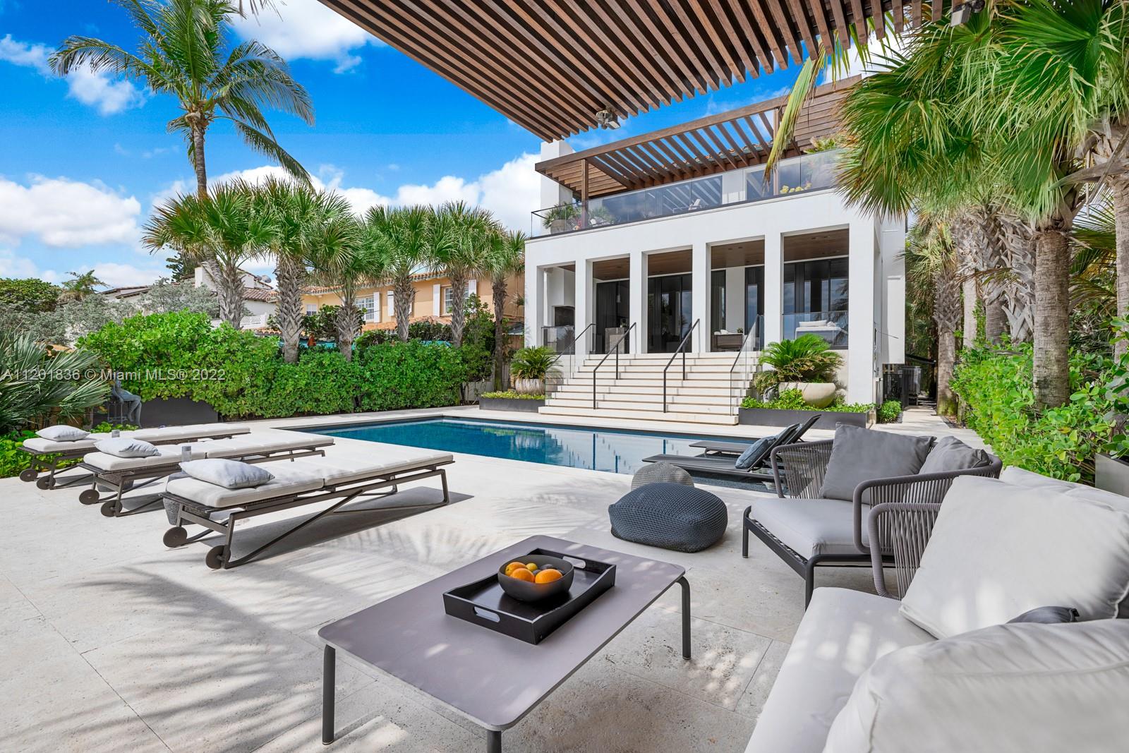 GOLDEN BEACH SEC B - Residential