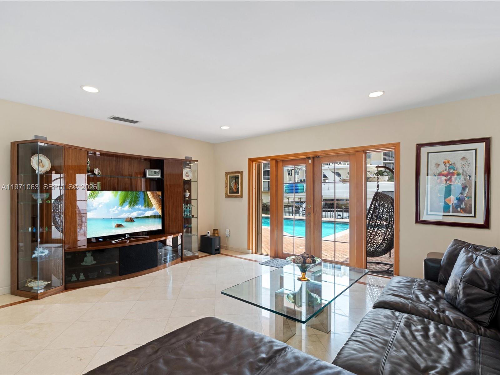 EASTERN SHORES - Residential