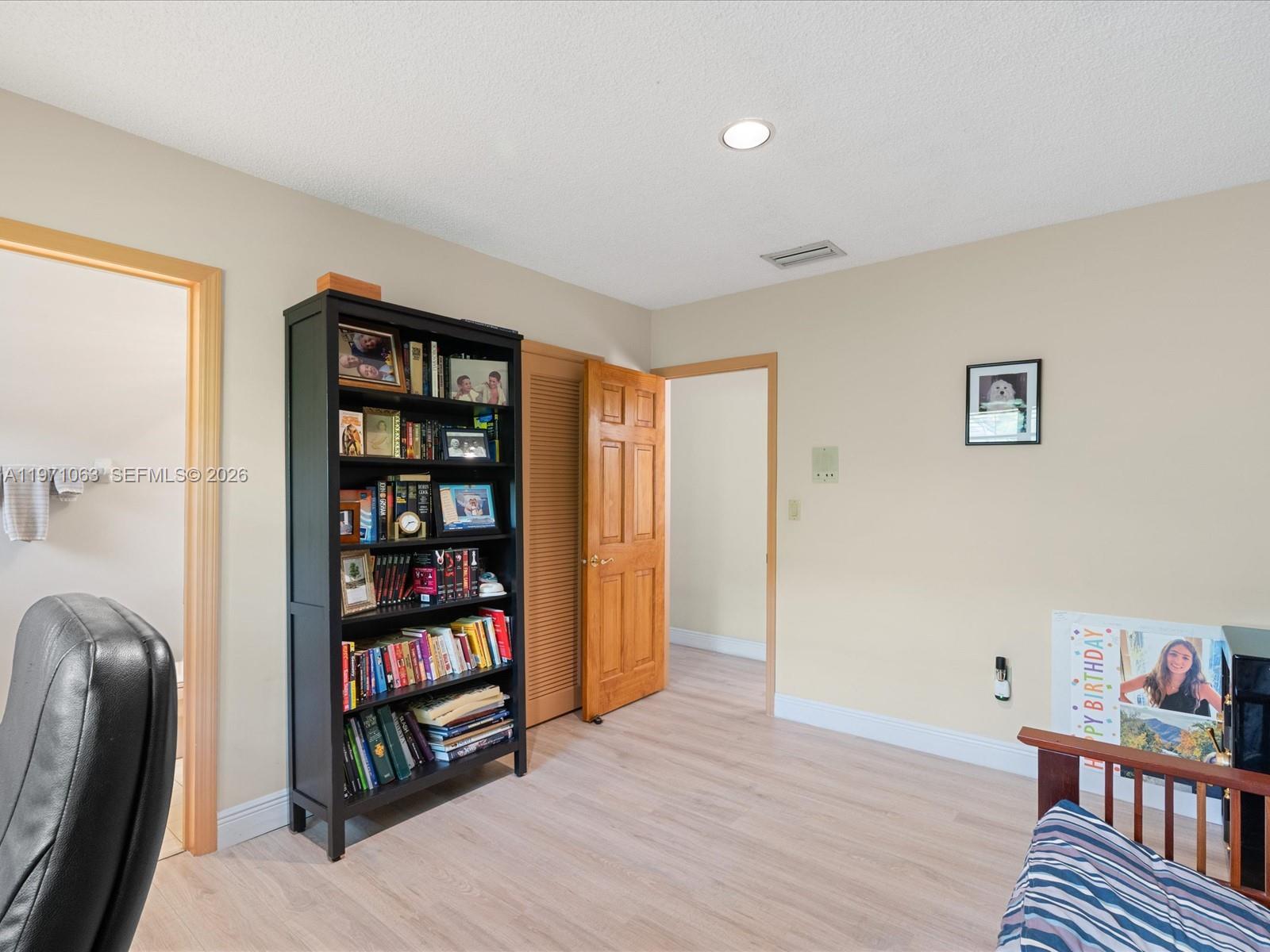 EASTERN SHORES - Residential