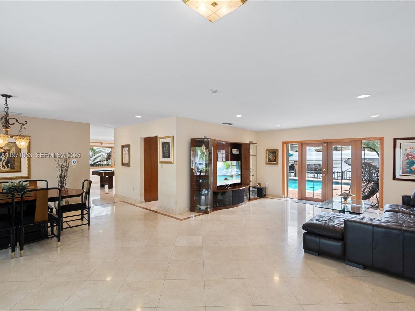 EASTERN SHORES - Residential