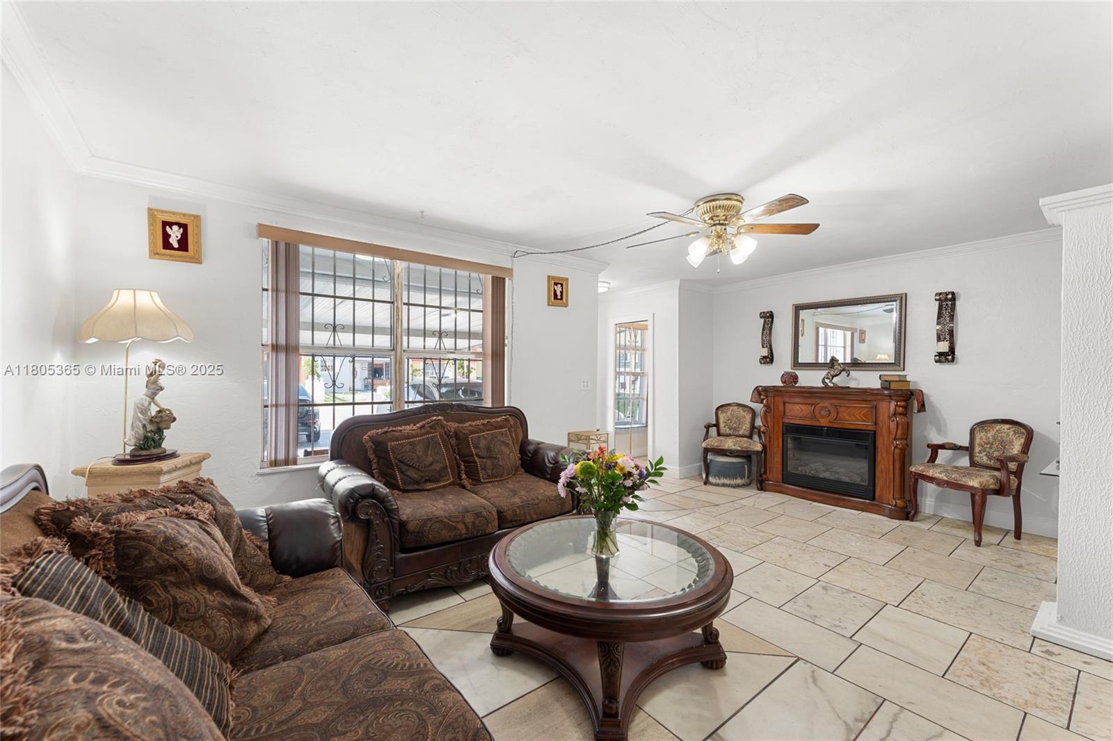 960 W 79th Pl