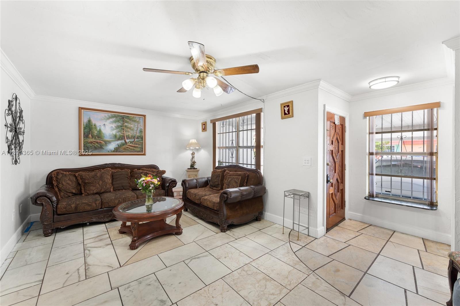 960 W 79th Pl