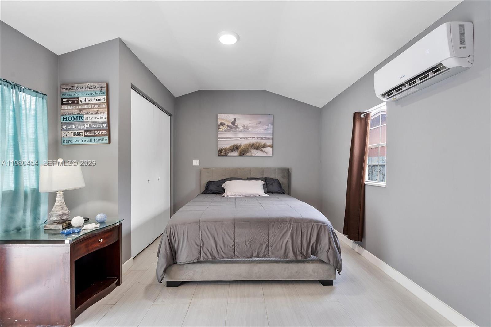 KNOLLS 3 SEC - Residential