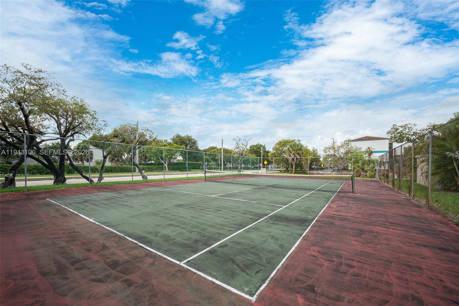 GARDENS OF KENDALL SO CON - Residential