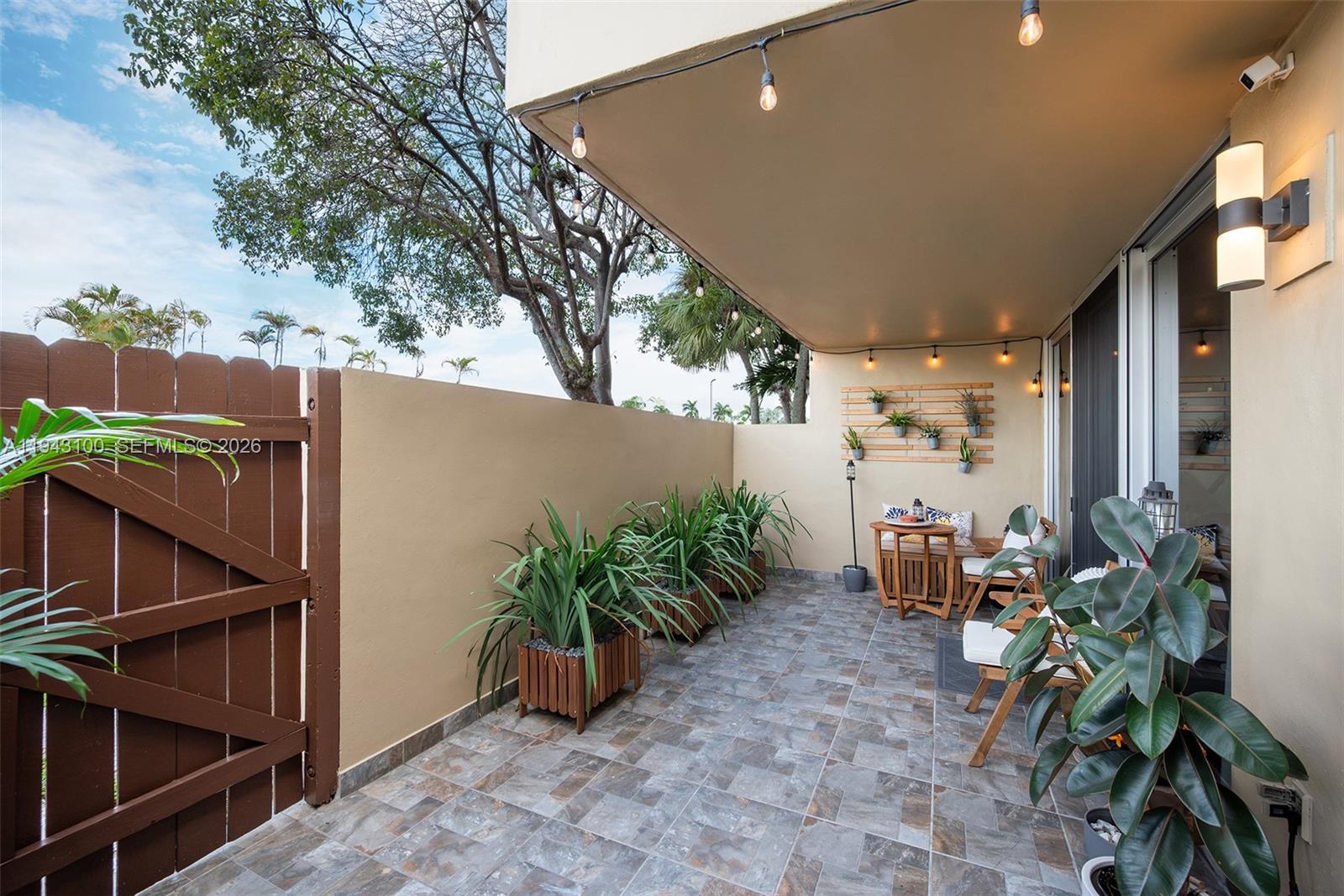 GARDENS OF KENDALL SO CON - Residential