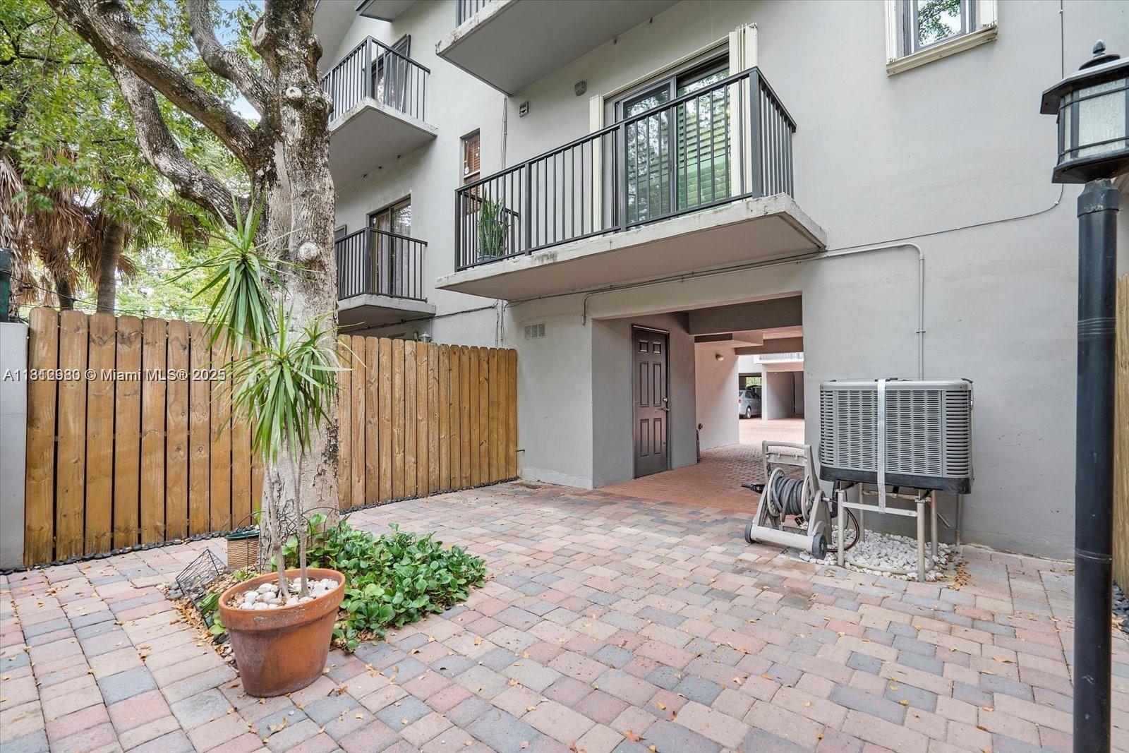 BRIDGEPORT VILLAS CONDO - Residential Lease