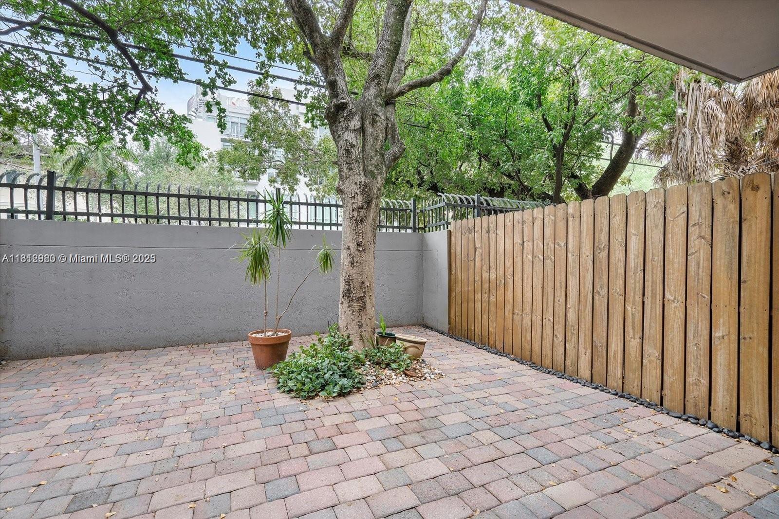 BRIDGEPORT VILLAS CONDO - Residential Lease