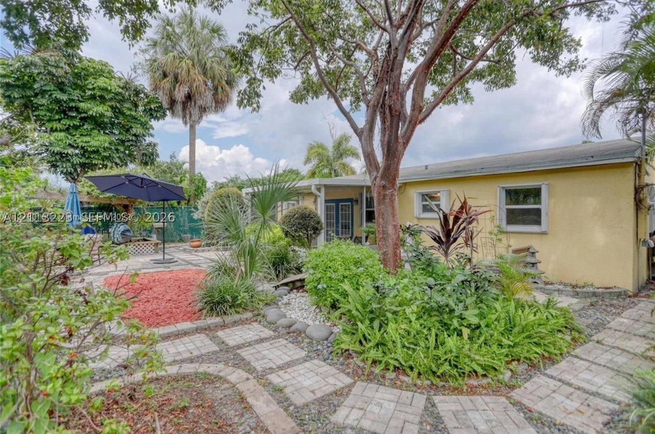 6270 SW 18th Ct, North Lauderdale FL 33068