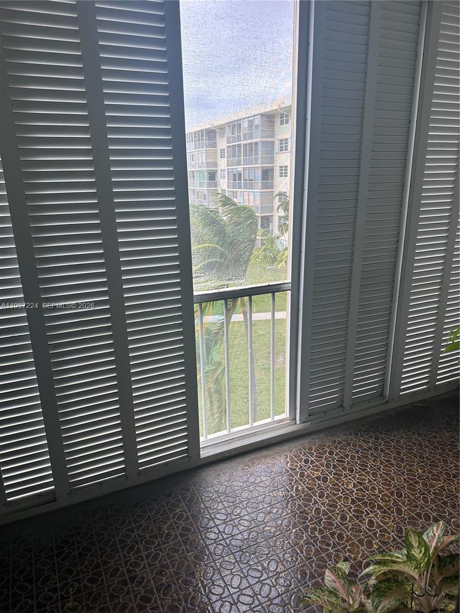 POINT EAST SEC II CONDO - Residential