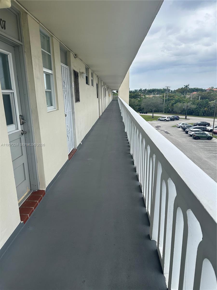 2855 Leonard Dr H411