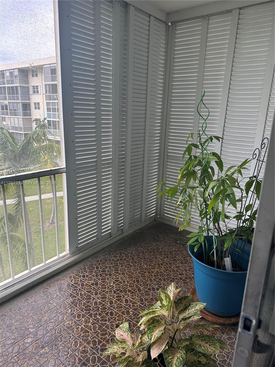 POINT EAST SEC II CONDO - Residential