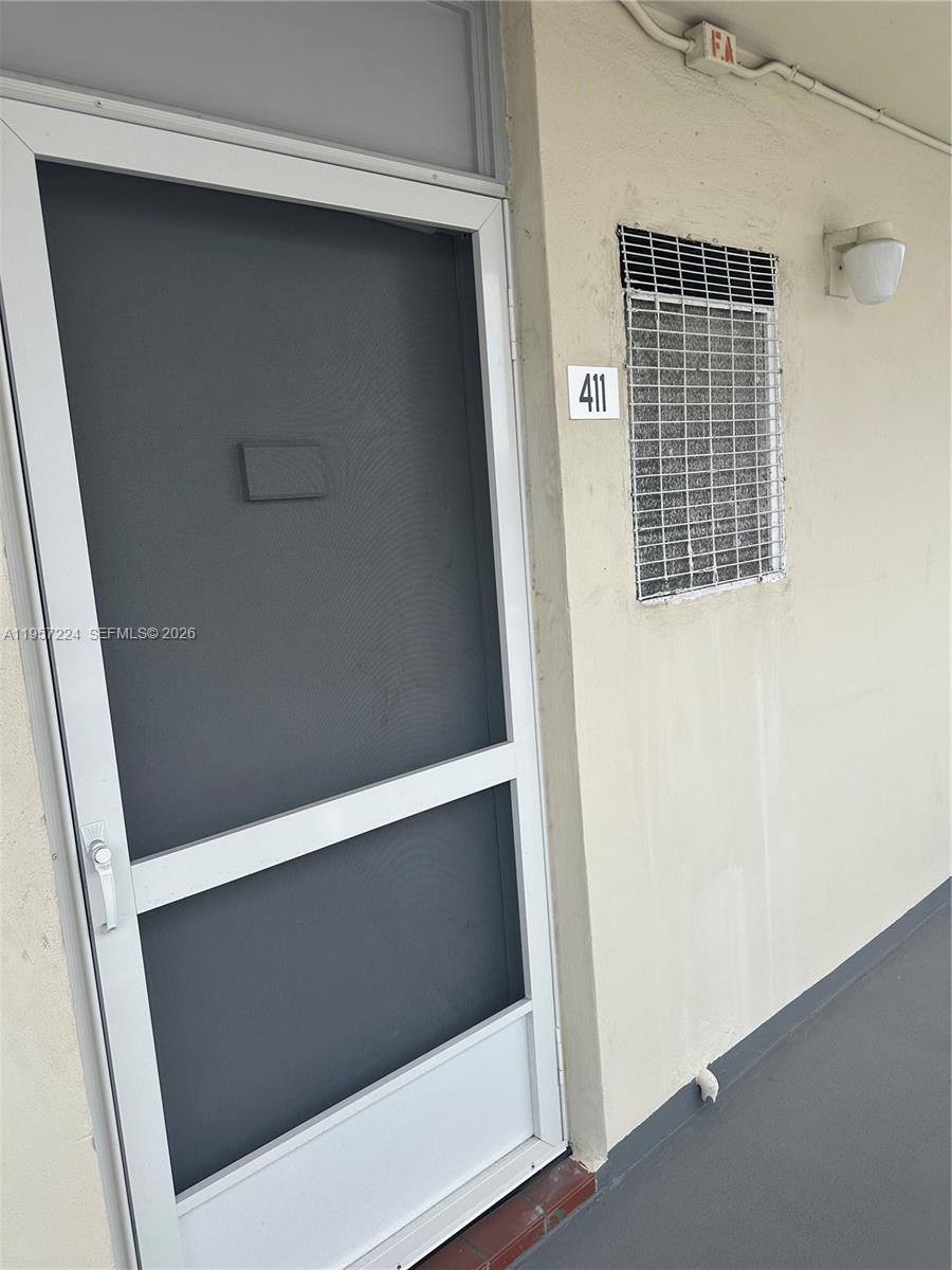 2855 Leonard Dr H411