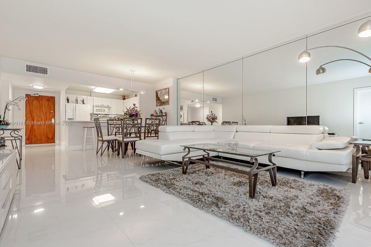 RONEY PALACE CONDO - Residential Lease